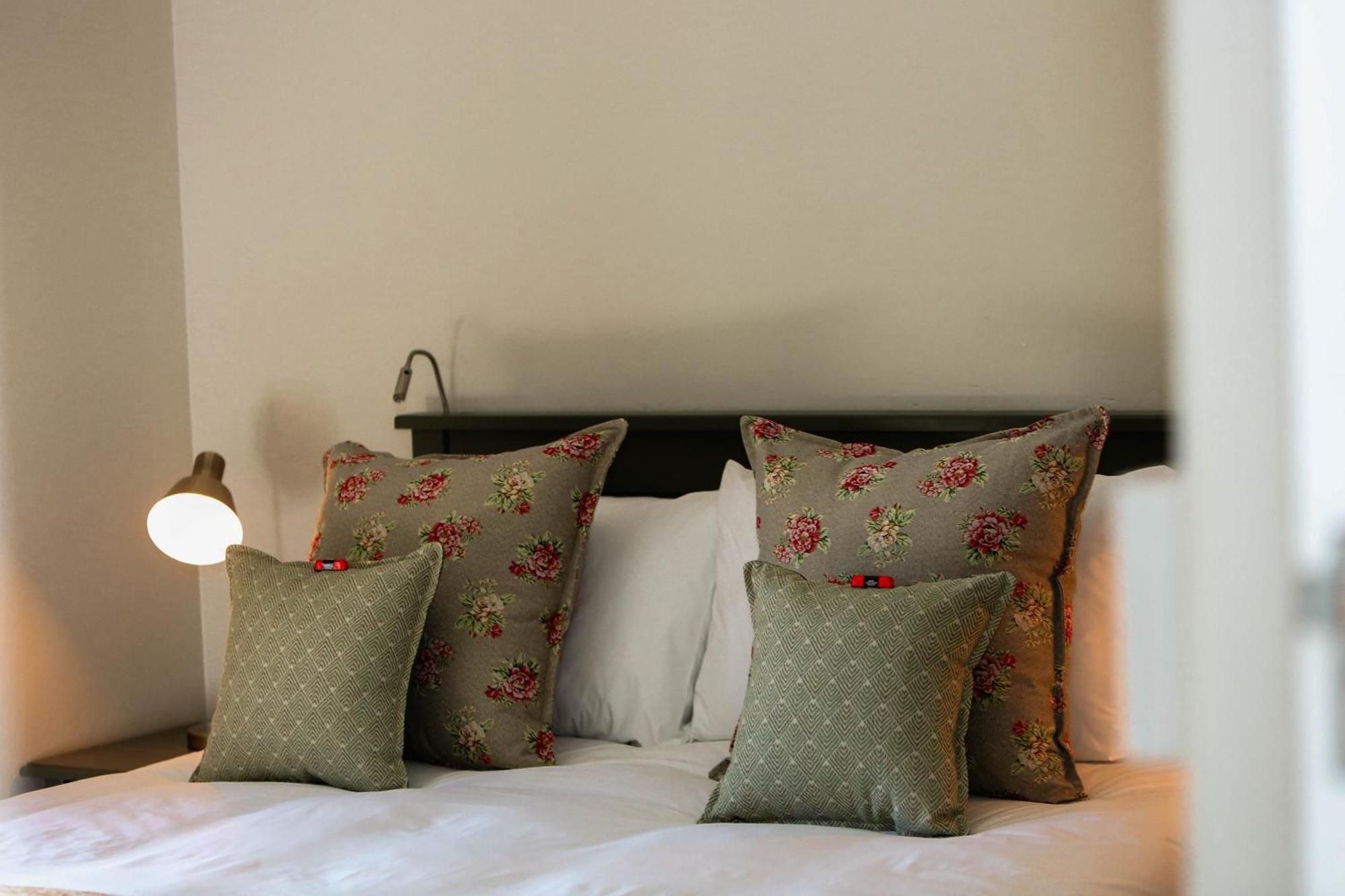 Montmartre Chalets & Venue Franschhoek Esterno foto